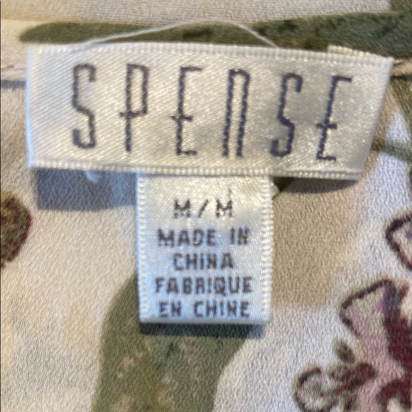 🌷M/L Floral Flowy Blouse - Picture 6 of 6